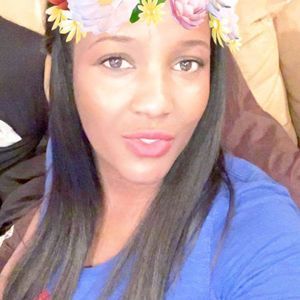 Meet your Posher, Desiree